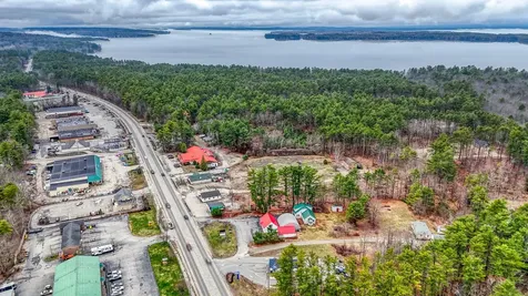 1254 Roosevelt Trail Raymond ME 04071