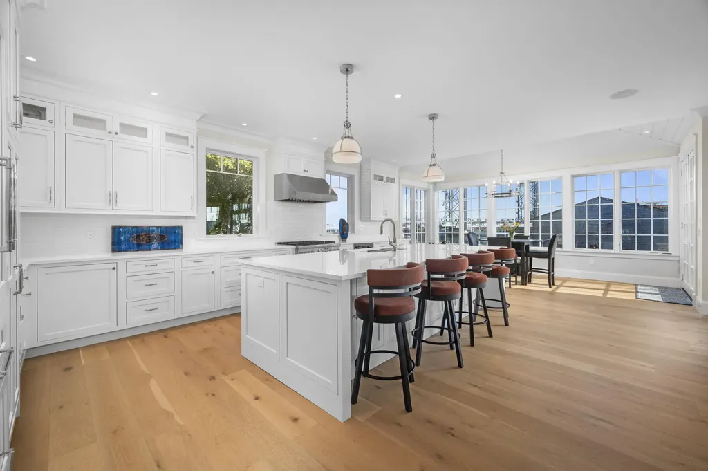 21 Badgers Island W Kittery ME 03904