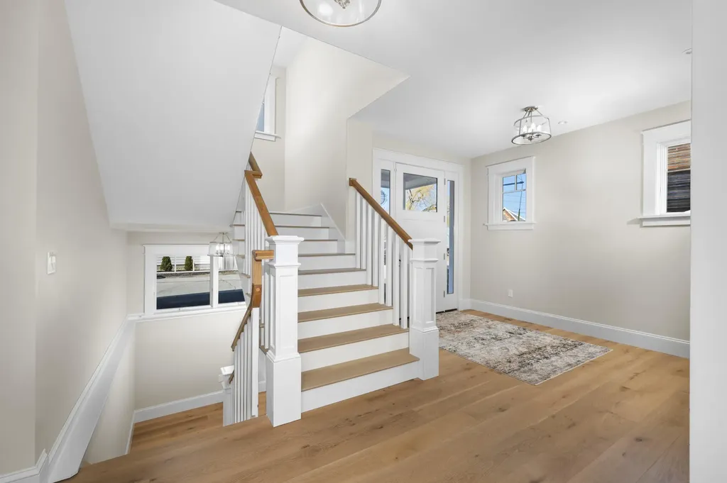 21 Badgers Island W Kittery ME 03904
