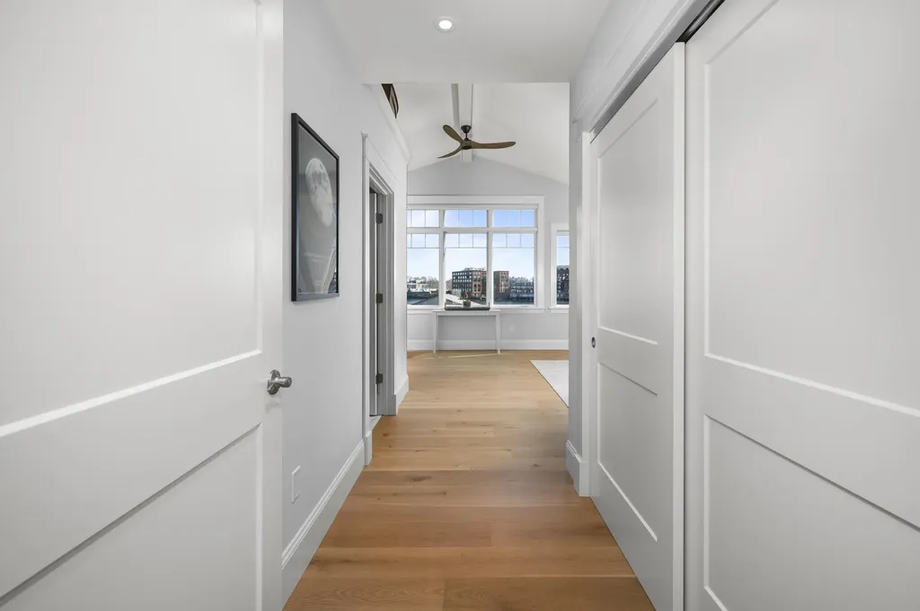 21 Badgers Island W Kittery ME 03904