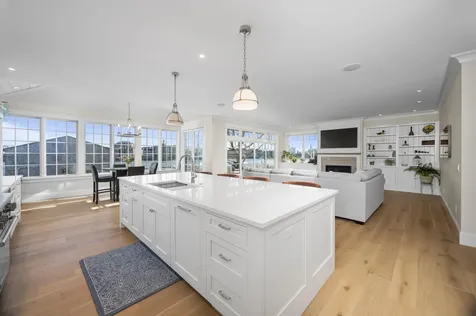 21 Badgers Island W Kittery ME 03904