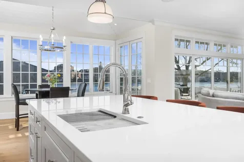 21 Badgers Island W Kittery ME 03904