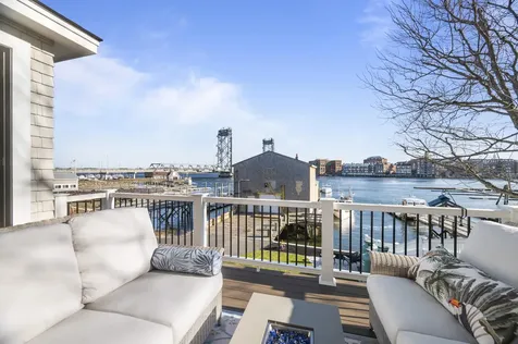21 Badgers Island W Kittery ME 03904
