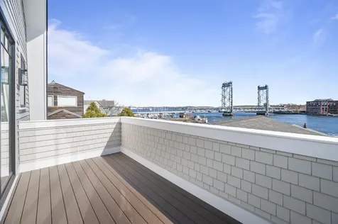 21 Badgers Island W Kittery ME 03904