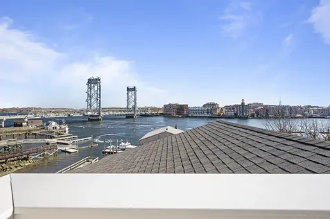21 Badgers Island W Kittery ME 03904