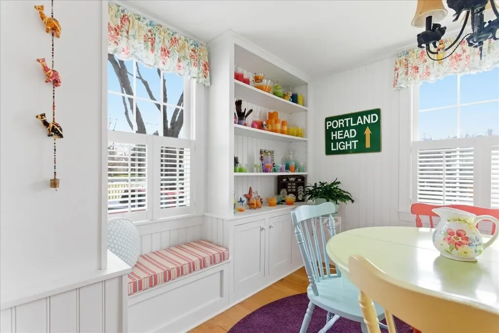 15 Grover Road Cape Elizabeth ME 04107