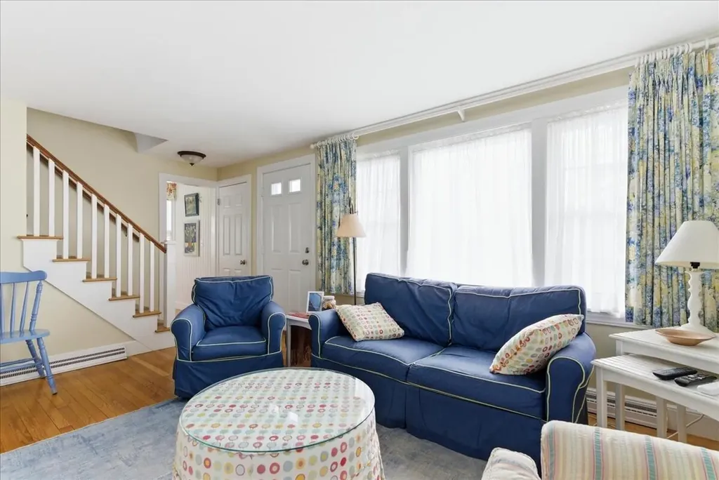 15 Grover Road Cape Elizabeth ME 04107