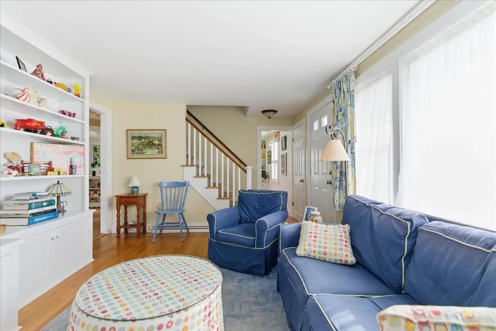 15 Grover Road Cape Elizabeth ME 04107