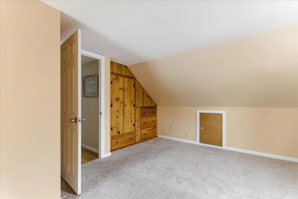 15 Grover Road Cape Elizabeth ME 04107