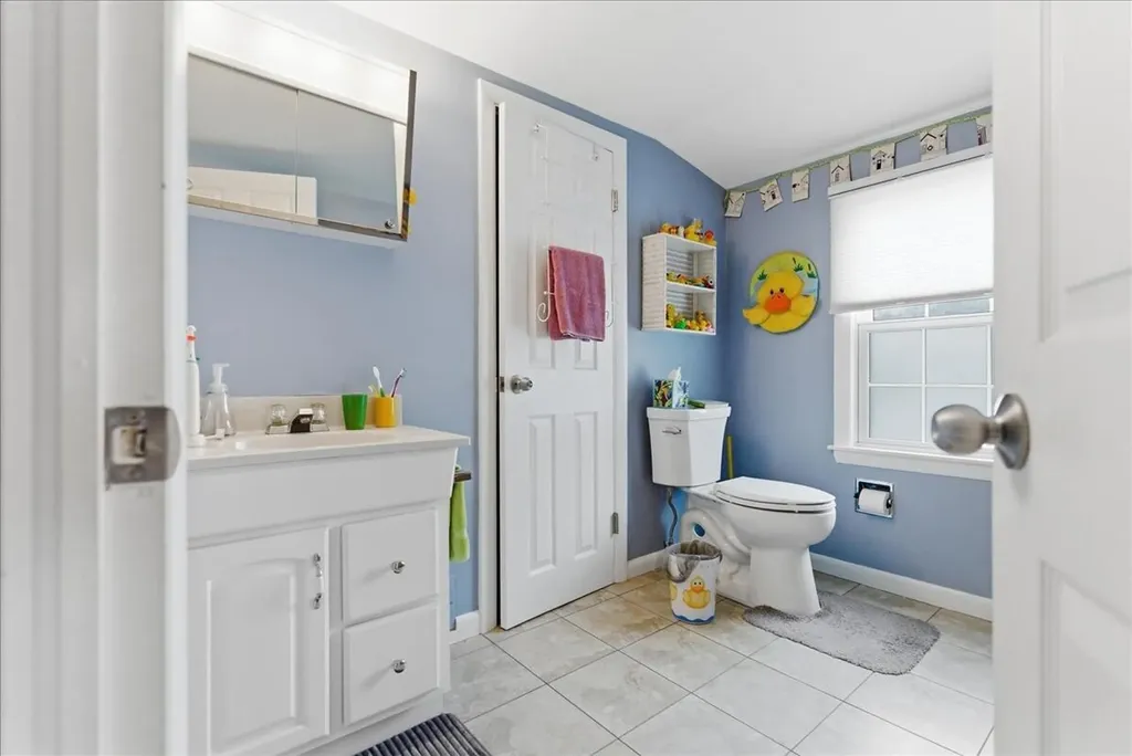 15 Grover Road Cape Elizabeth ME 04107