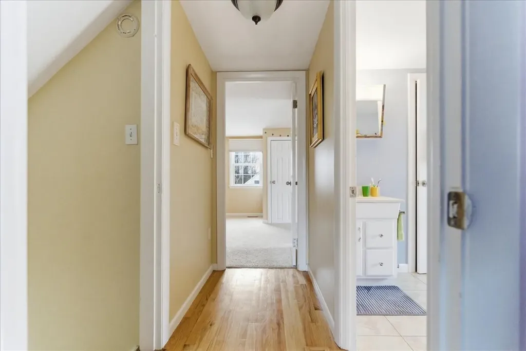 15 Grover Road Cape Elizabeth ME 04107