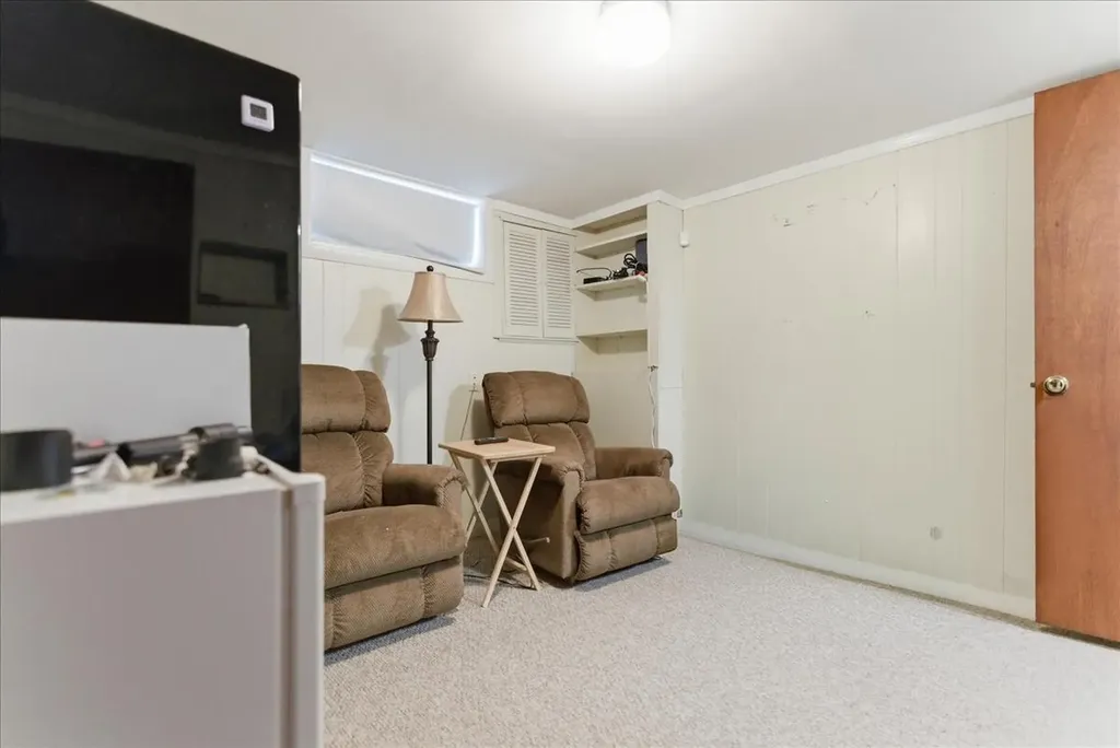 15 Grover Road Cape Elizabeth ME 04107