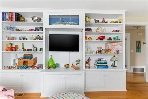 15 Grover Road Cape Elizabeth ME 04107