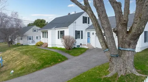 15 Grover Road Cape Elizabeth ME 04107