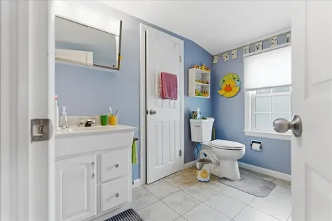 15 Grover Road Cape Elizabeth ME 04107