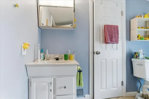 15 Grover Road Cape Elizabeth ME 04107