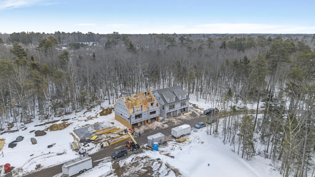 8 Creekside Court Kennebunk ME 04043