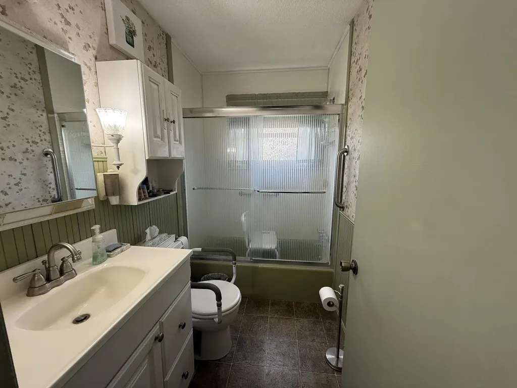 7 Sixth Avenue Augusta ME 04330