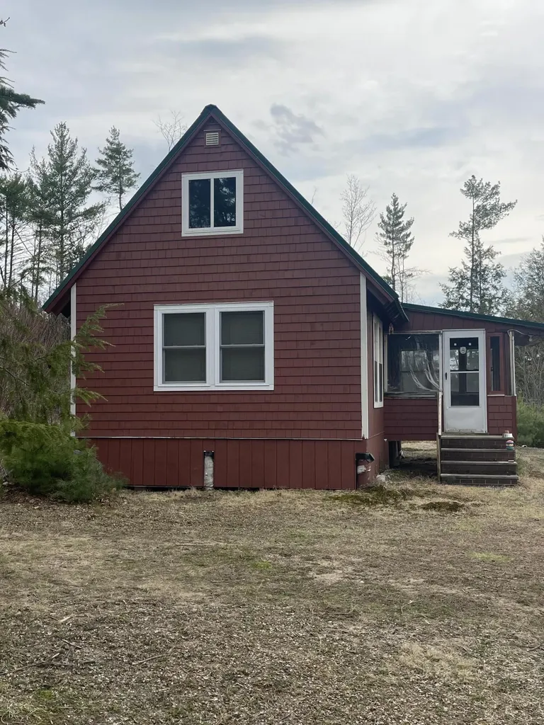 173 N Tamworth Road Oxford ME 04270