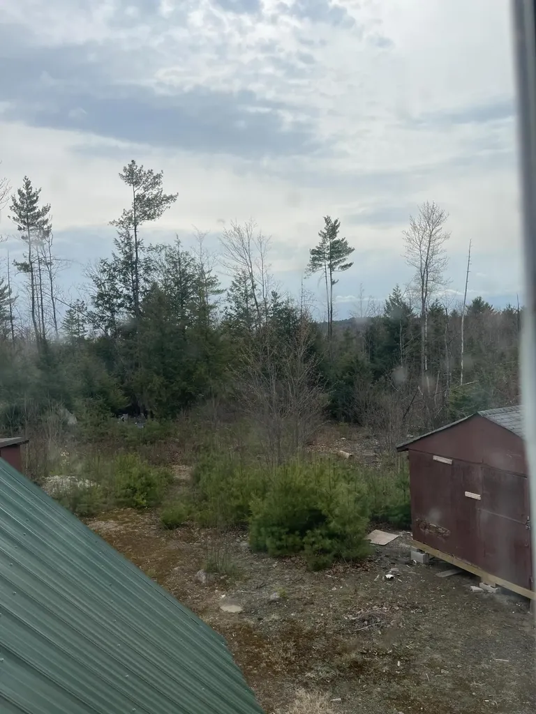 173 N Tamworth Road Oxford ME 04270