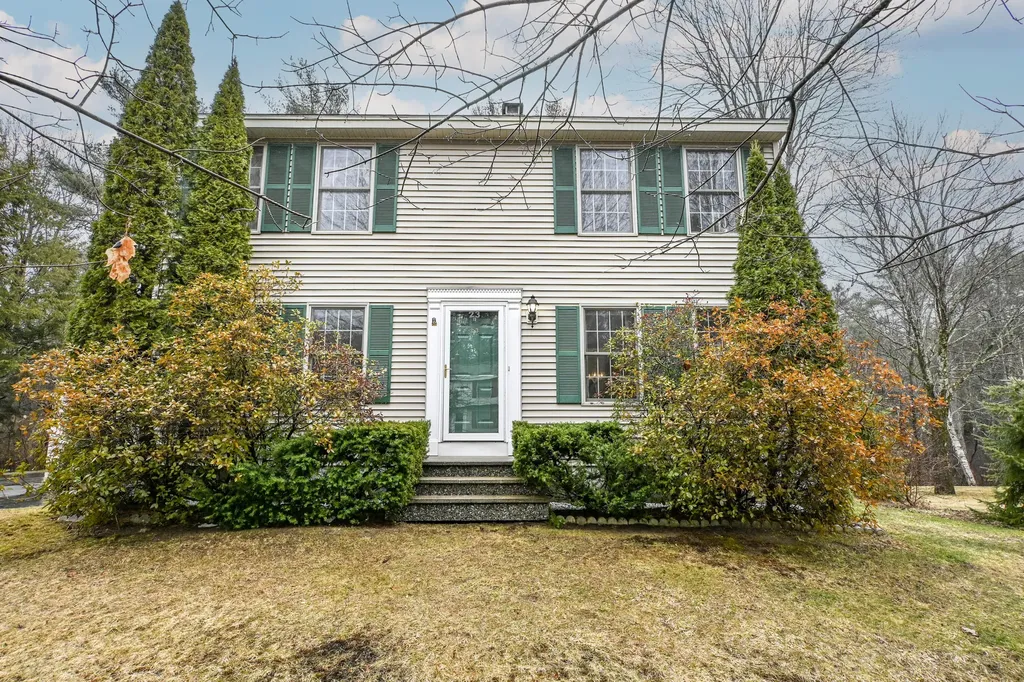 23 Crossing Brook Road Cumberland ME 04021