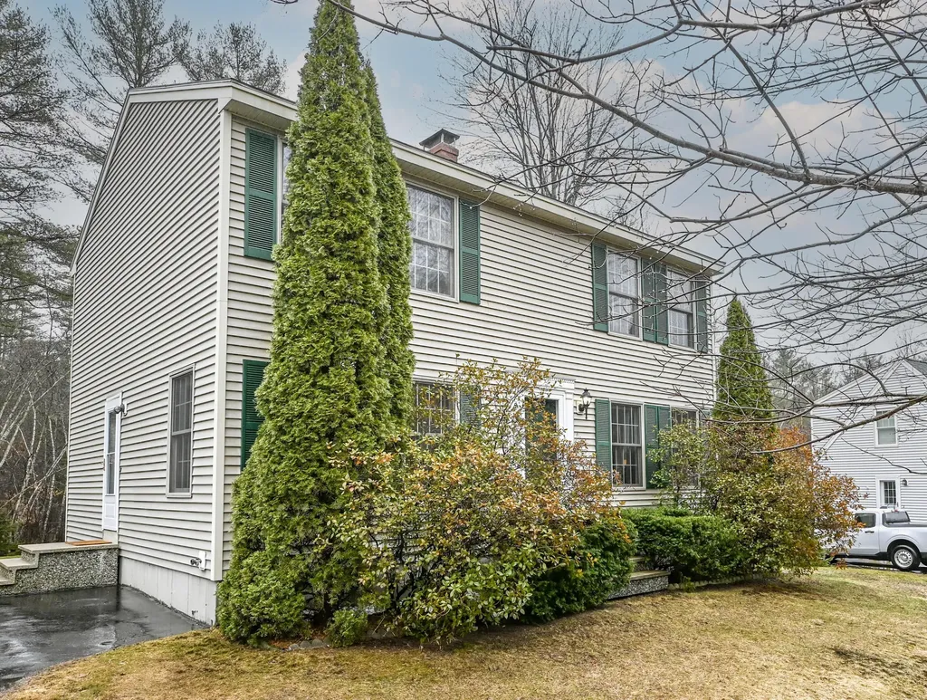 23 Crossing Brook Road Cumberland ME 04021