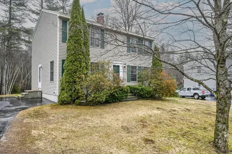 23 Crossing Brook Road Cumberland ME 04021