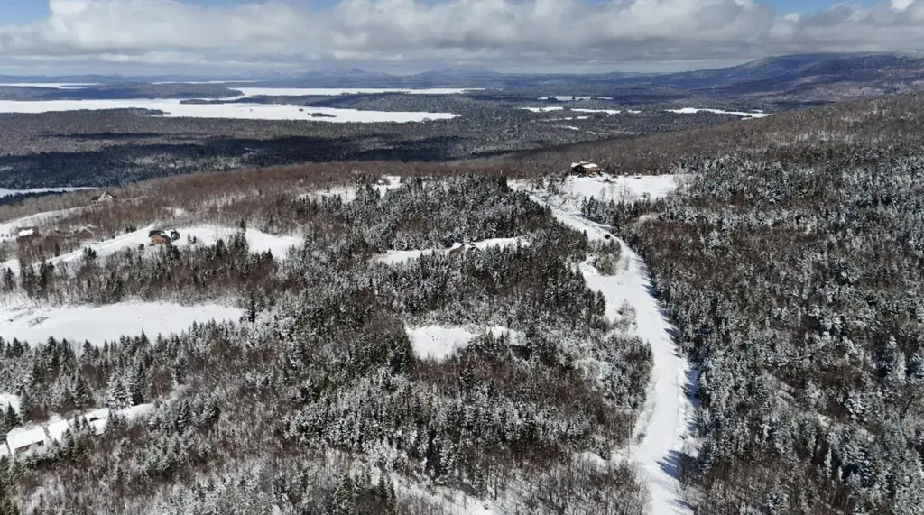 M10L15-12 Moosehead Isle Road Greenville ME 04441