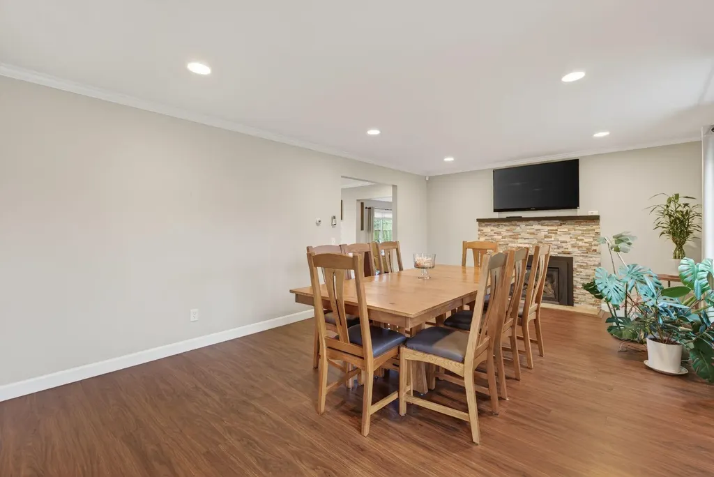 27 Forest Park Waterville ME 04901