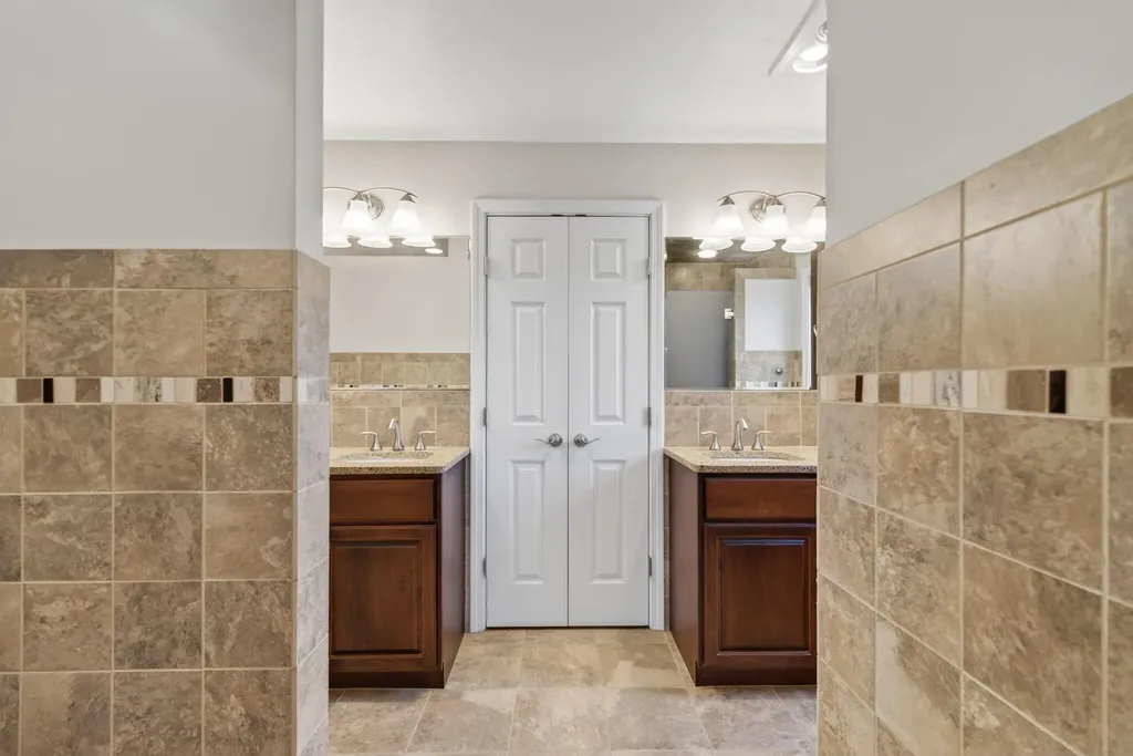 27 Forest Park Waterville ME 04901