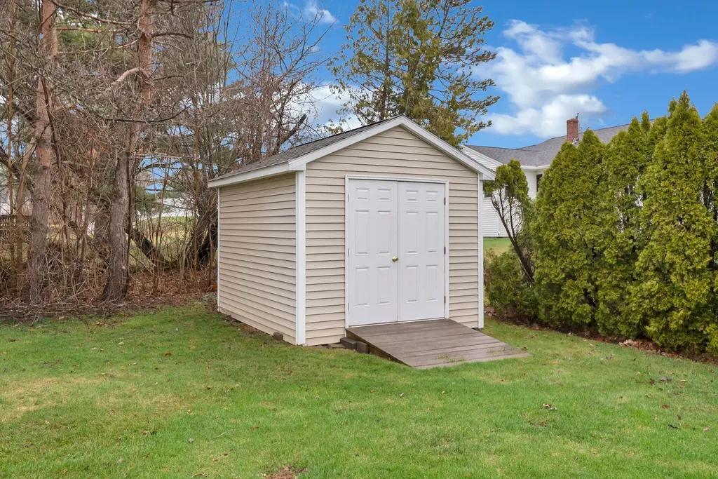 27 Forest Park Waterville ME 04901