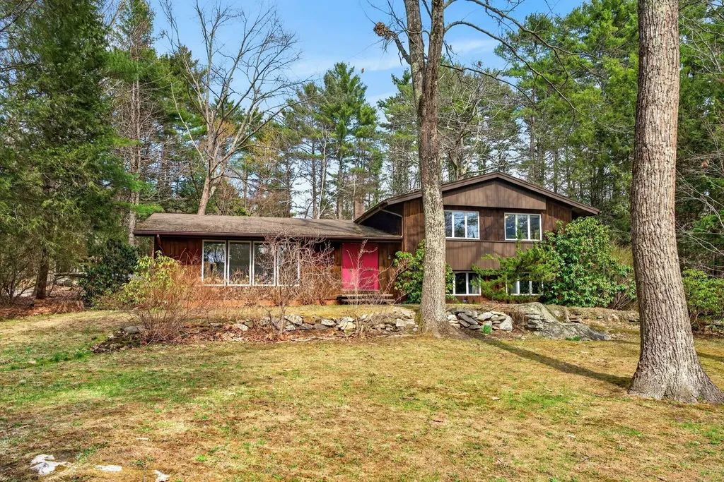 7 Brookside Drive Falmouth ME 04105
