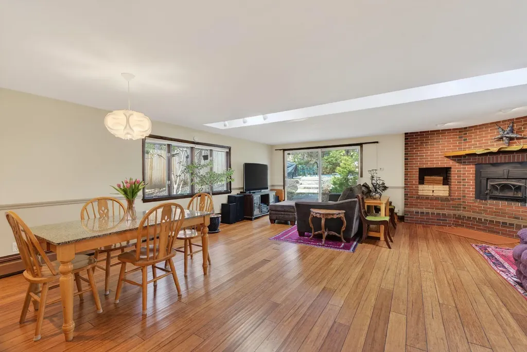 7 Brookside Drive Falmouth ME 04105