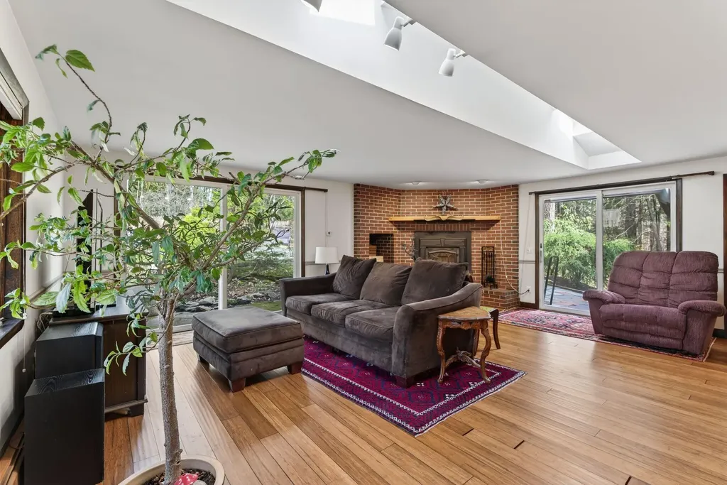 7 Brookside Drive Falmouth ME 04105