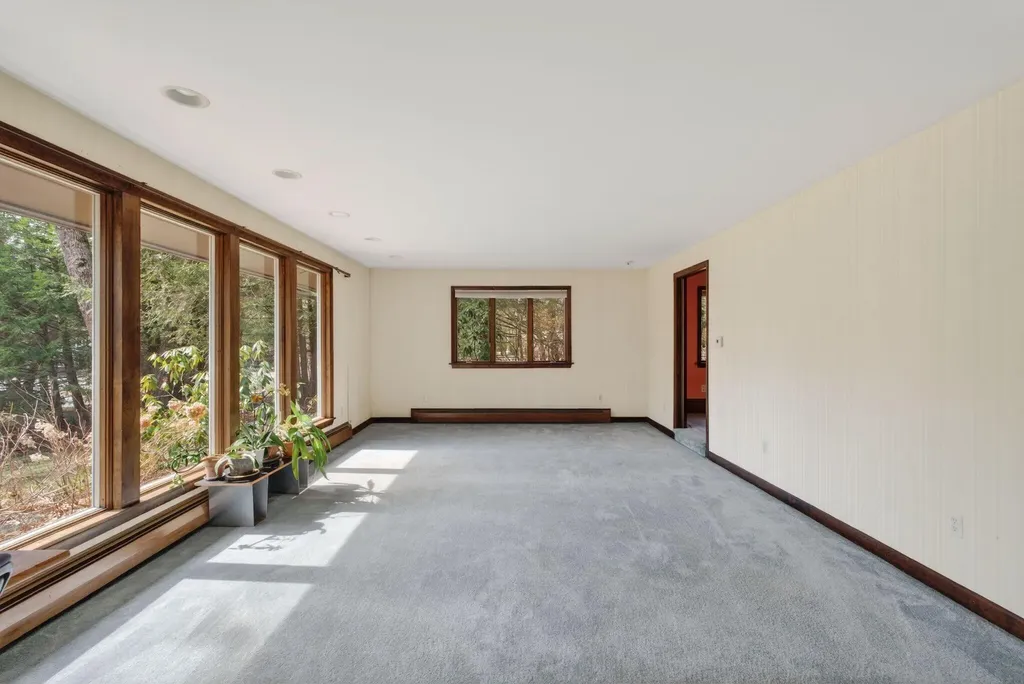 7 Brookside Drive Falmouth ME 04105