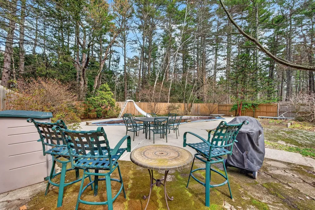 7 Brookside Drive Falmouth ME 04105