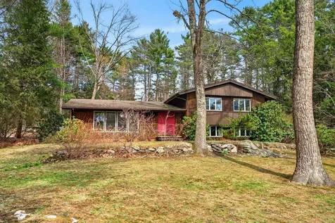7 Brookside Drive Falmouth ME 04105