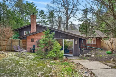 7 Brookside Drive Falmouth ME 04105