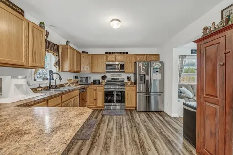 16 Death Valley Road Minot ME 04258