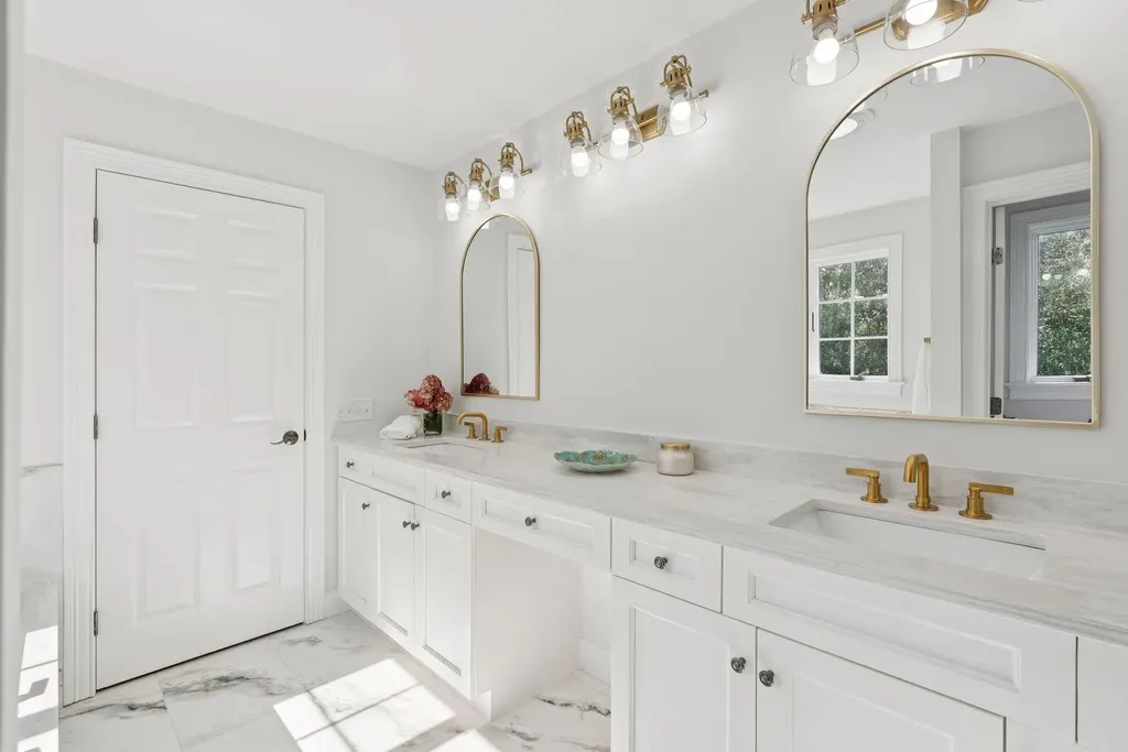 8 Harrison Avenue York ME 03909