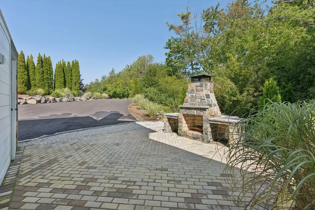 8 Harrison Avenue York ME 03909