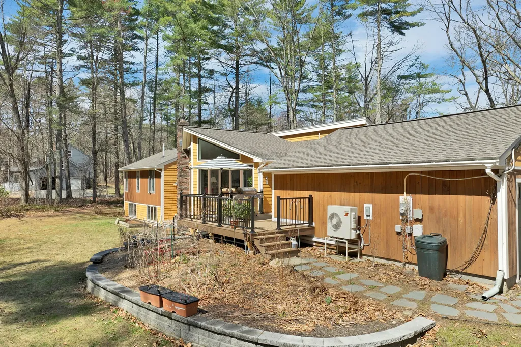 50 James Farm Road Lee NH 03861