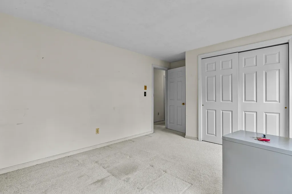 27 Cluf Bay Road Brunswick ME 04011