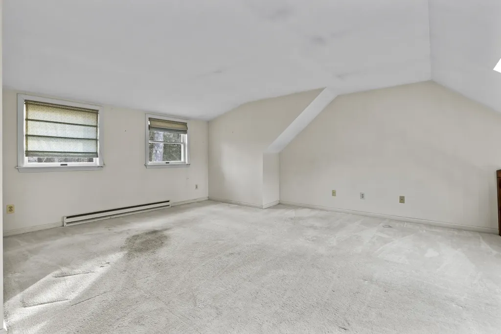 27 Cluf Bay Road Brunswick ME 04011