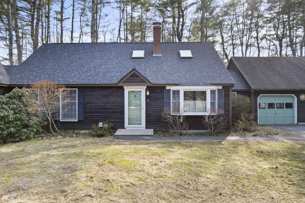 27 Cluf Bay Road Brunswick ME 04011