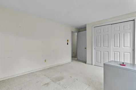 27 Cluf Bay Road Brunswick ME 04011