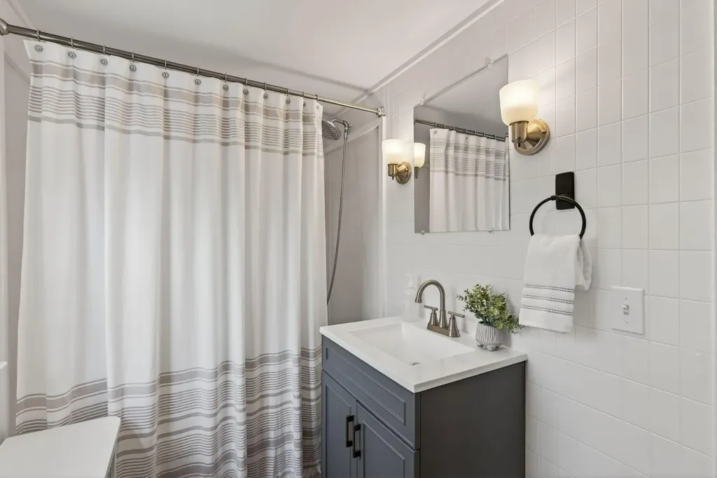 53 Corliss Street Bath ME 04530