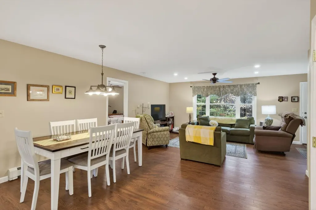 9 Alder Road Naples ME 04055