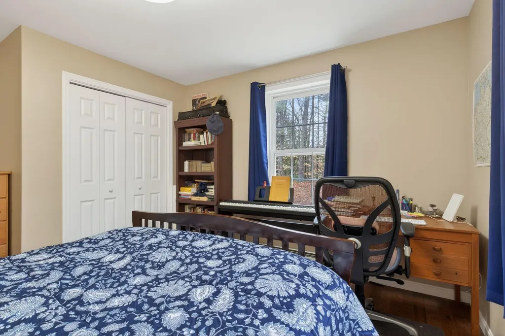 9 Alder Road Naples ME 04055