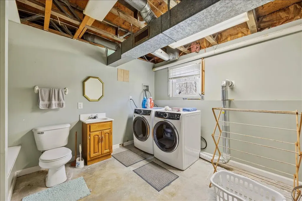 9 Ranwall Avenue Saco ME 04072